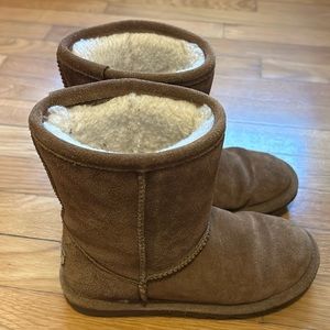 BearPaw Suede Girl’s Winter Boots Size 2